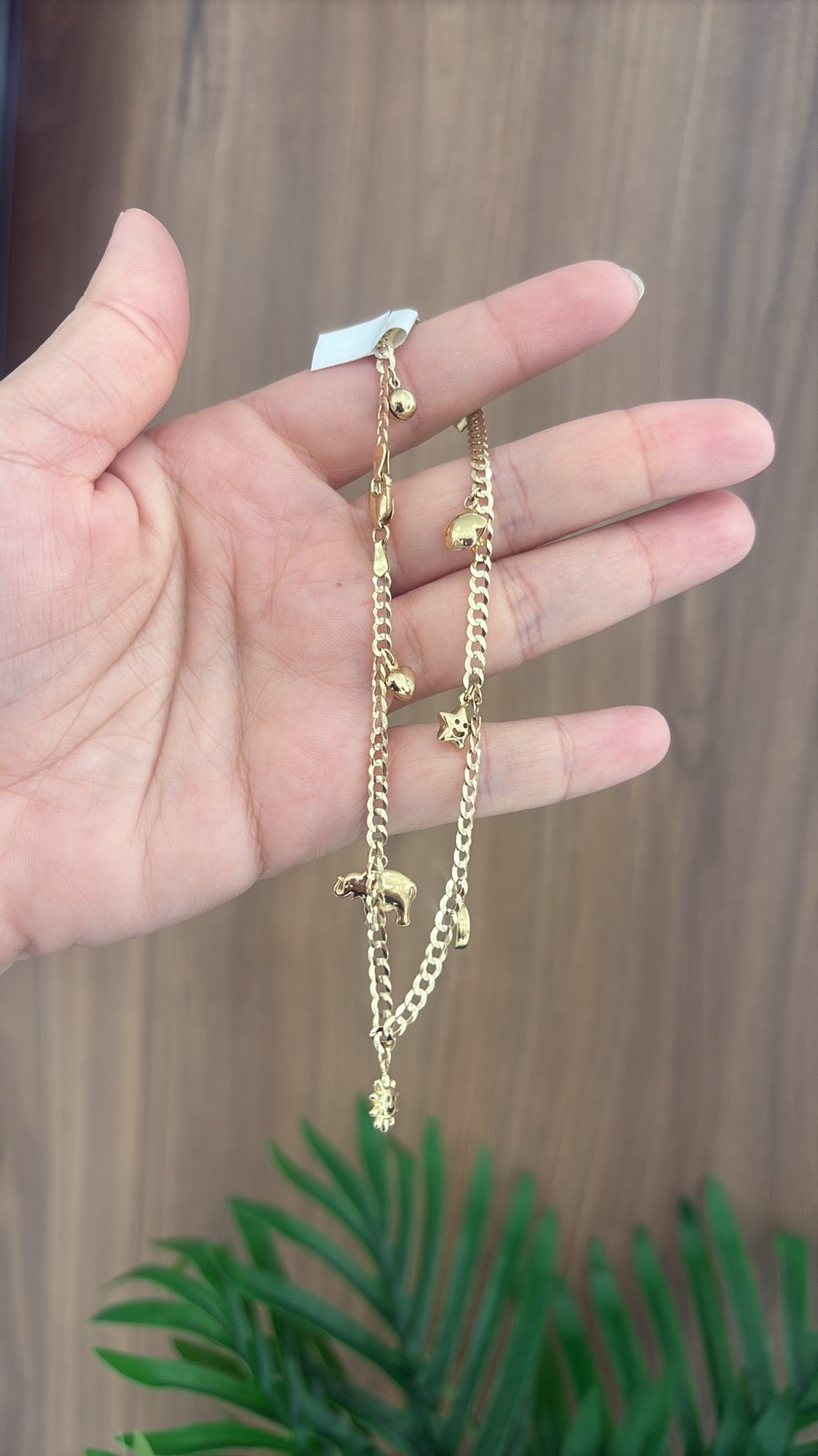 10k Anklet with charms