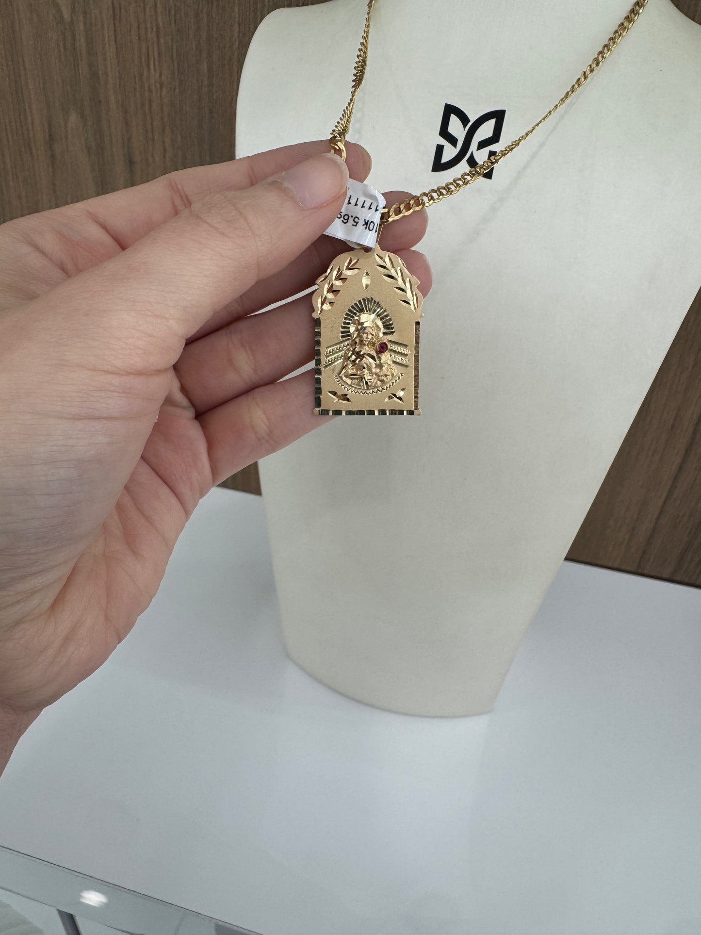 10K Santa Barbara Charm + Chain