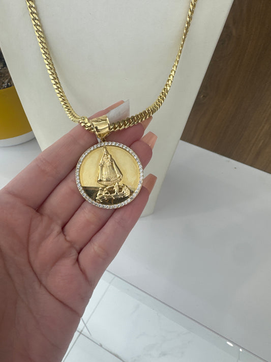 Cuban link Chain + Pendant
