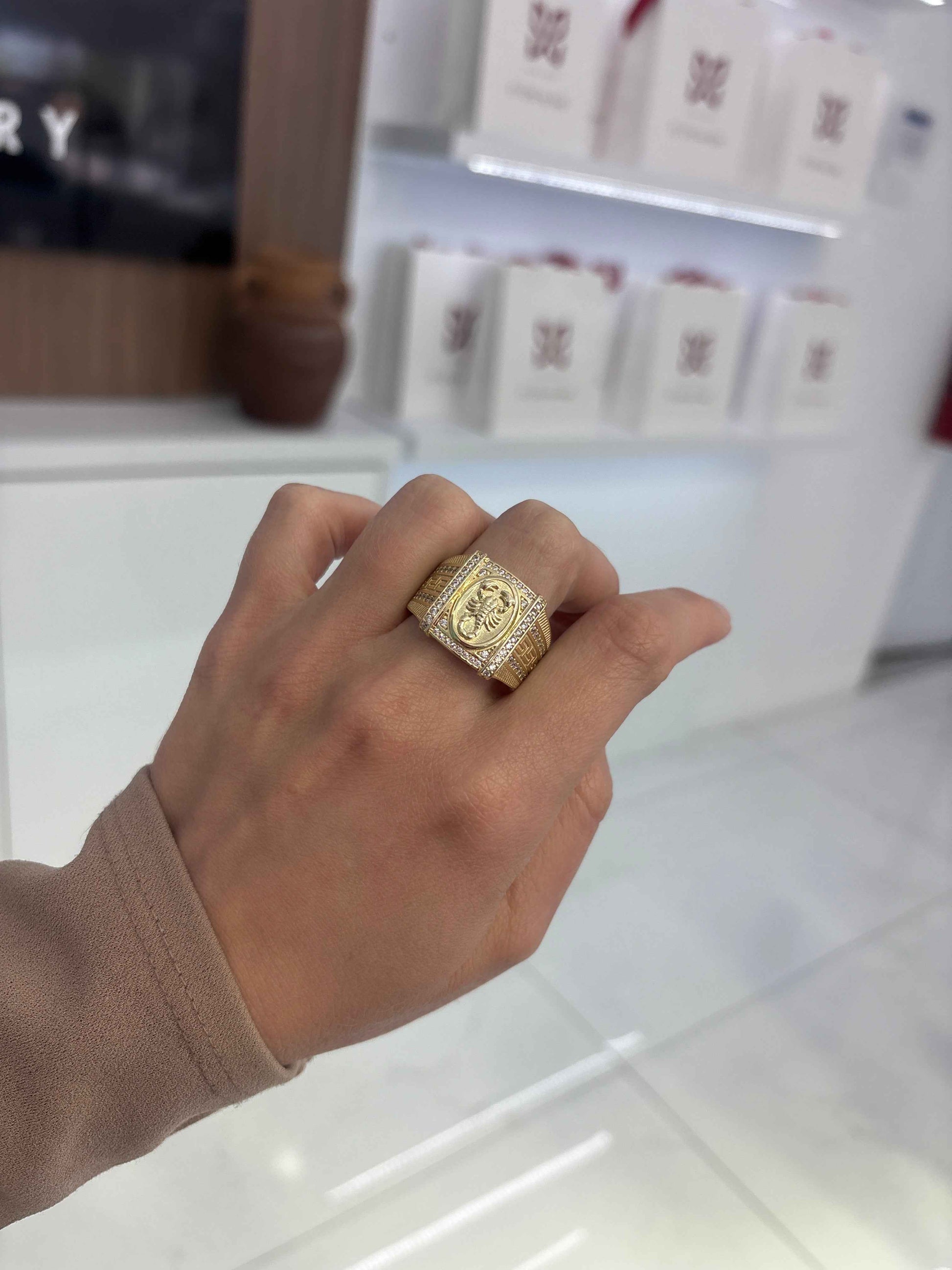 10K Escorpio Ring