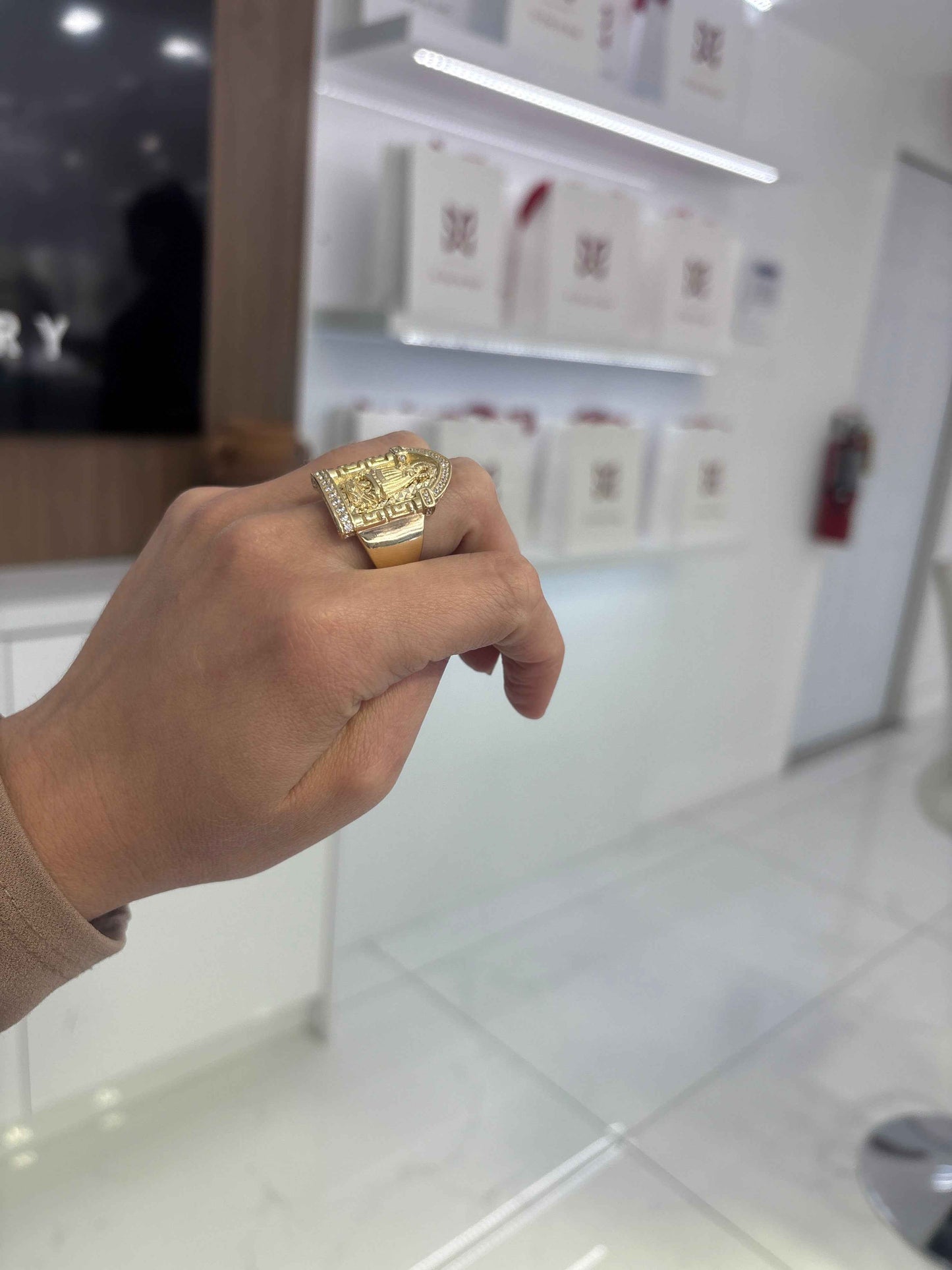 10K Mary Virgin Ring