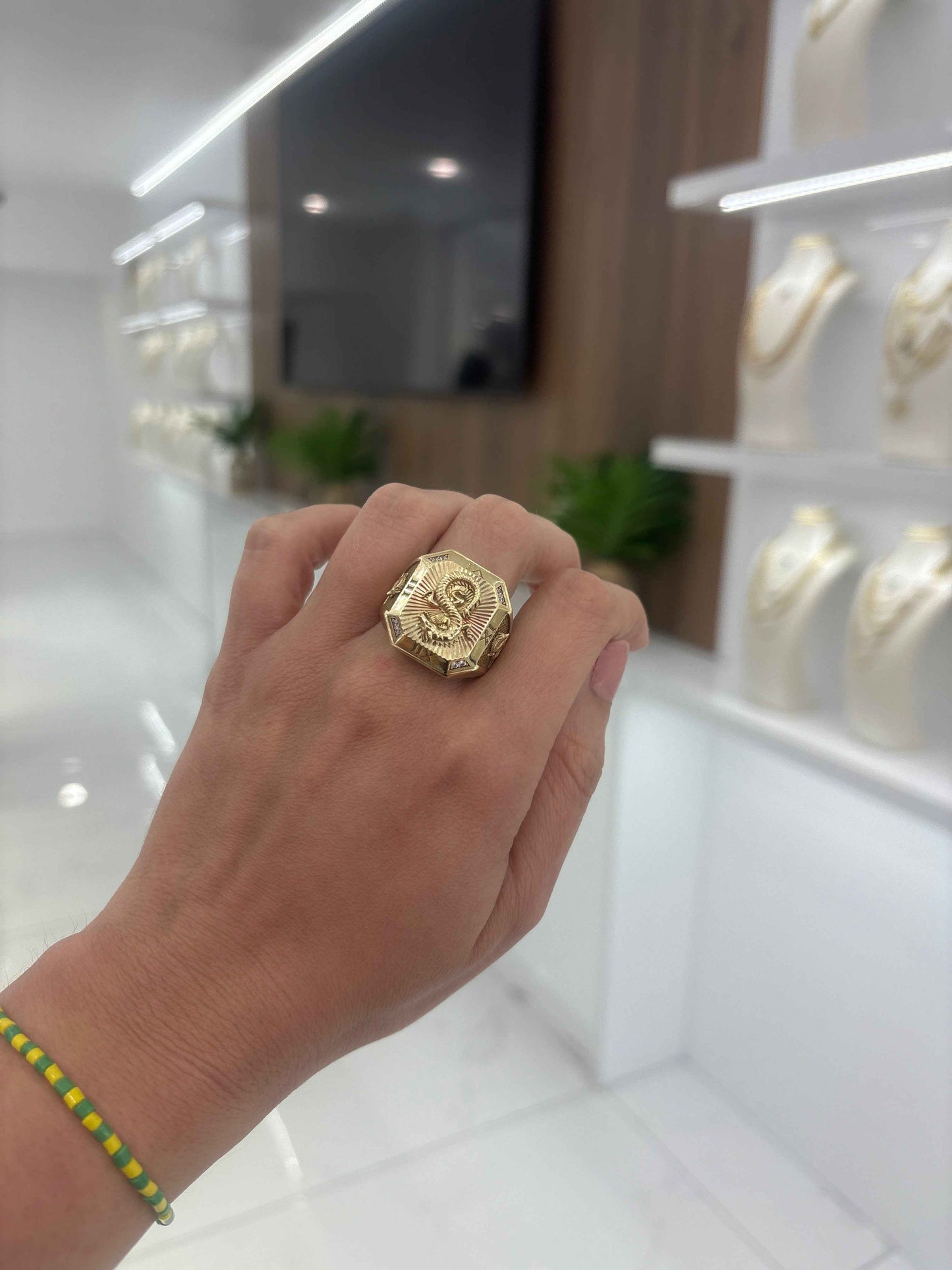 10K Chinesse Dragon Ring