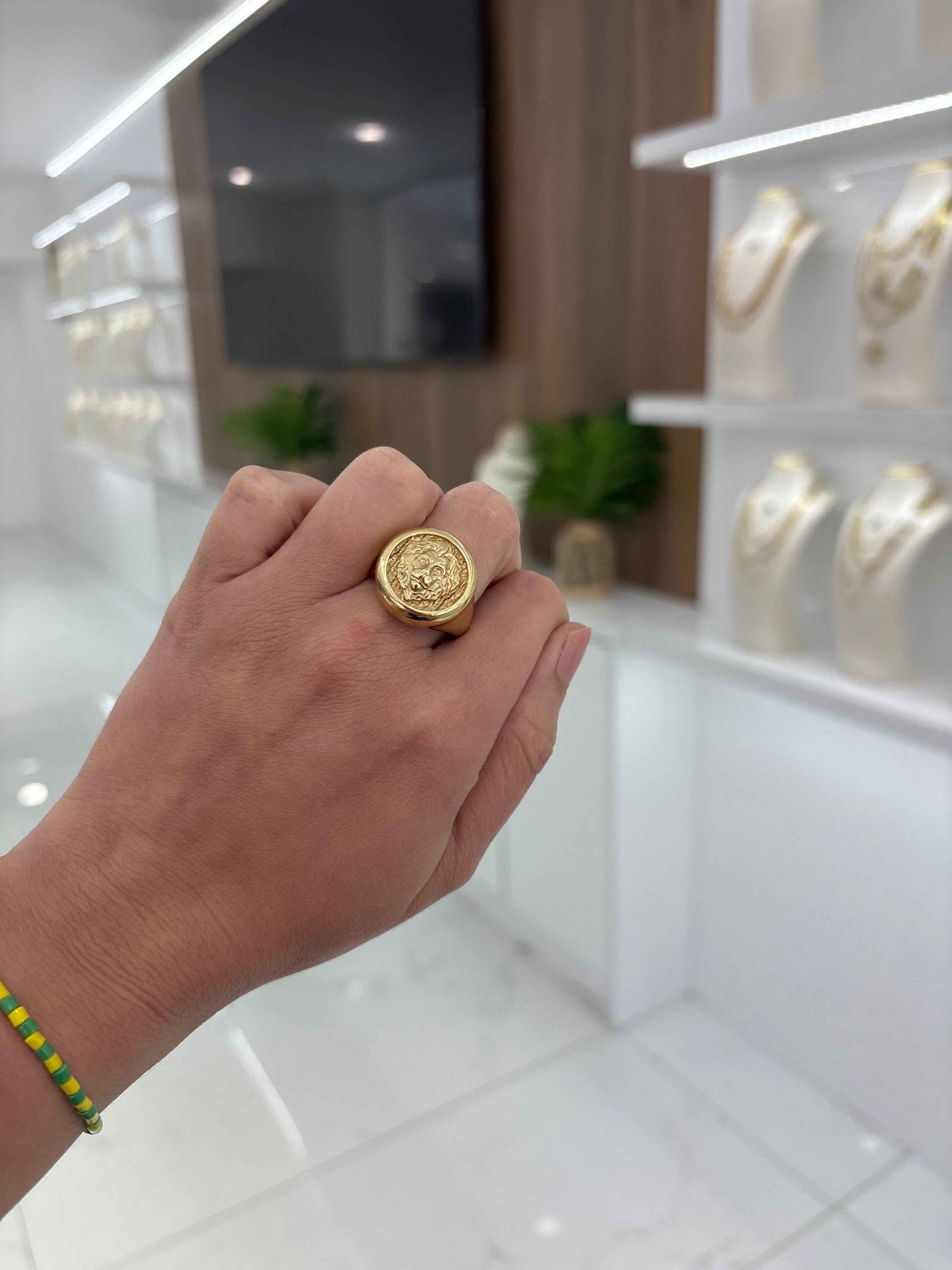 10K Lion Ring