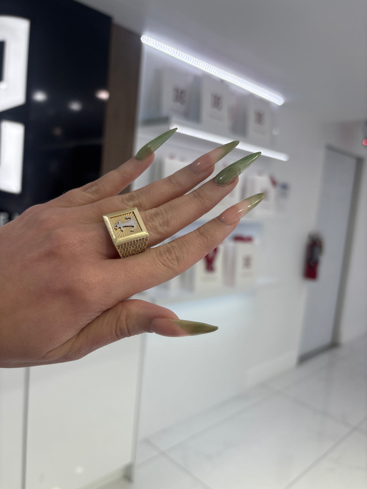 14K Anchor Ring