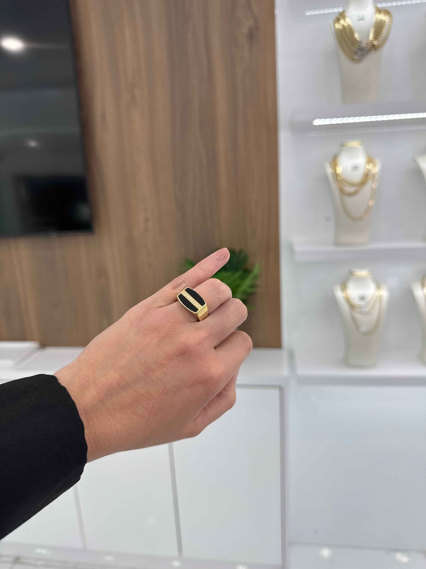 10K Dark Front Ring
