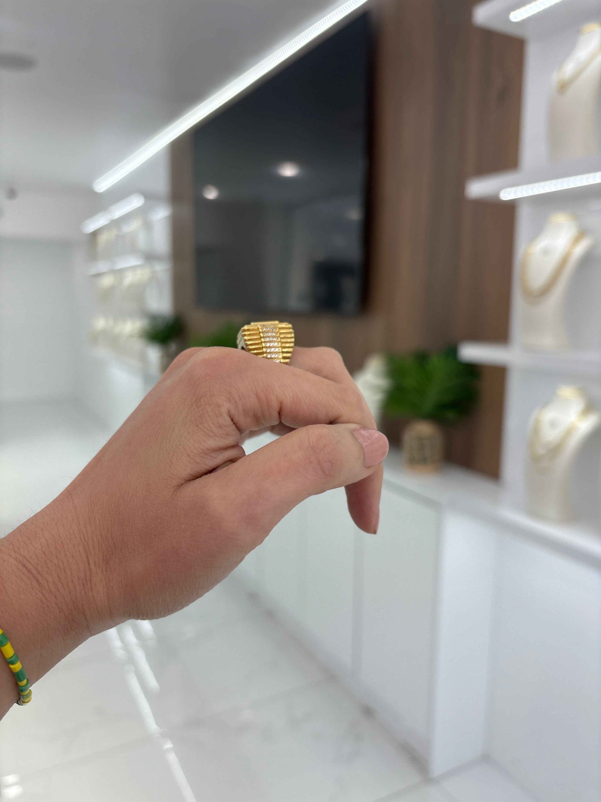 10K Green Stone Ring