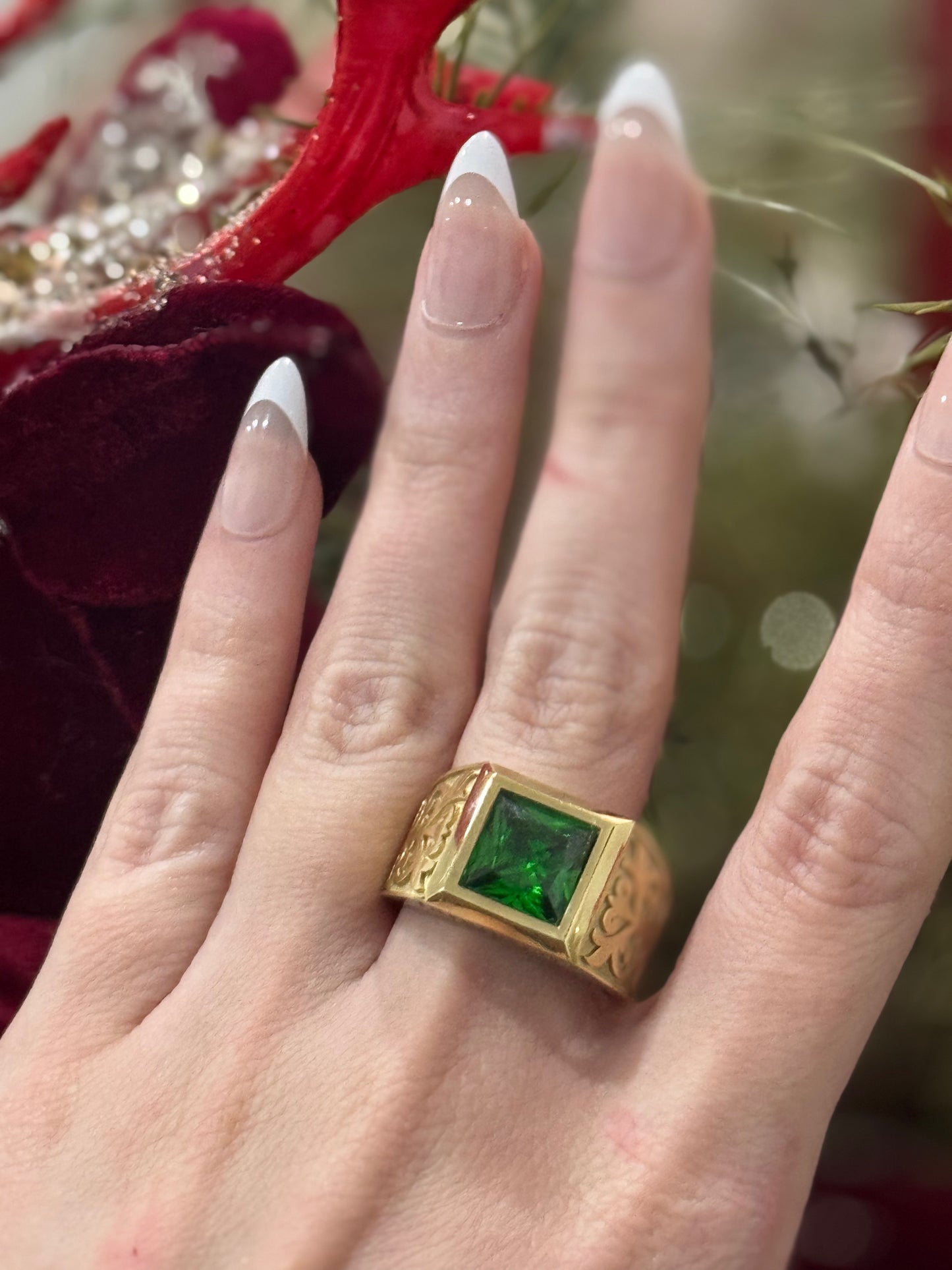 10K Green Stone Ring
