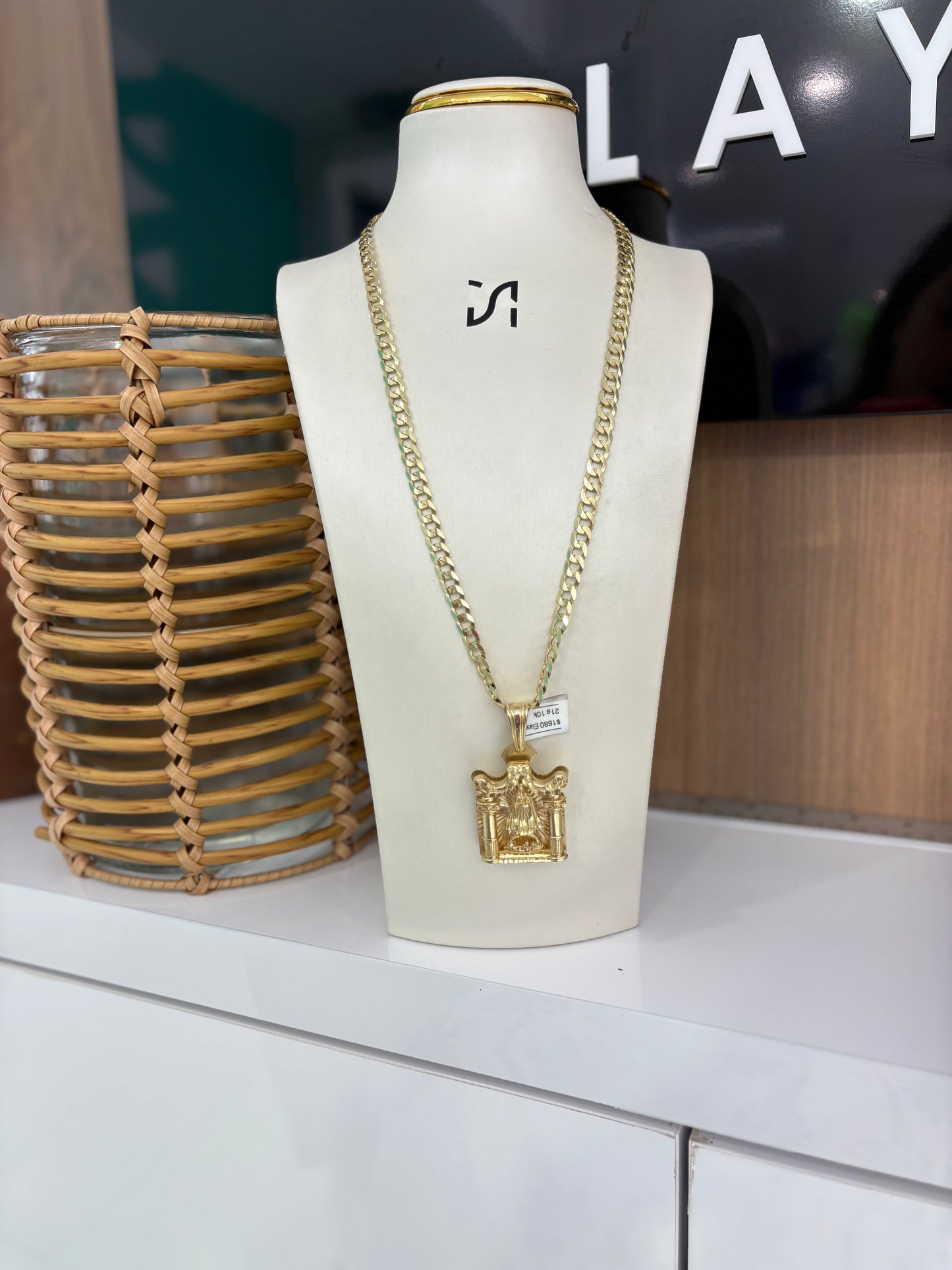 10K Chain + charm