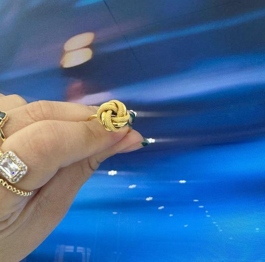 14K Nudo Ring
