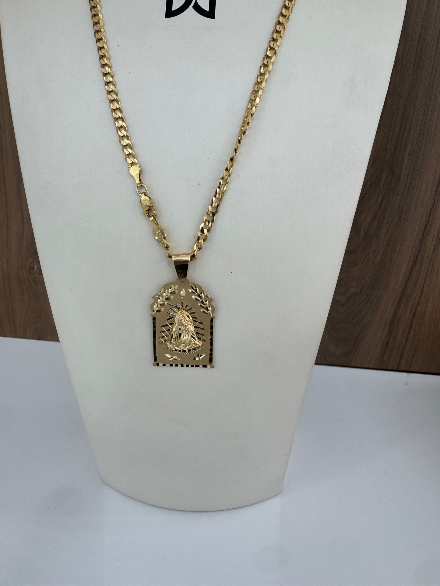 10K La Virgen de la Caridad Charm +