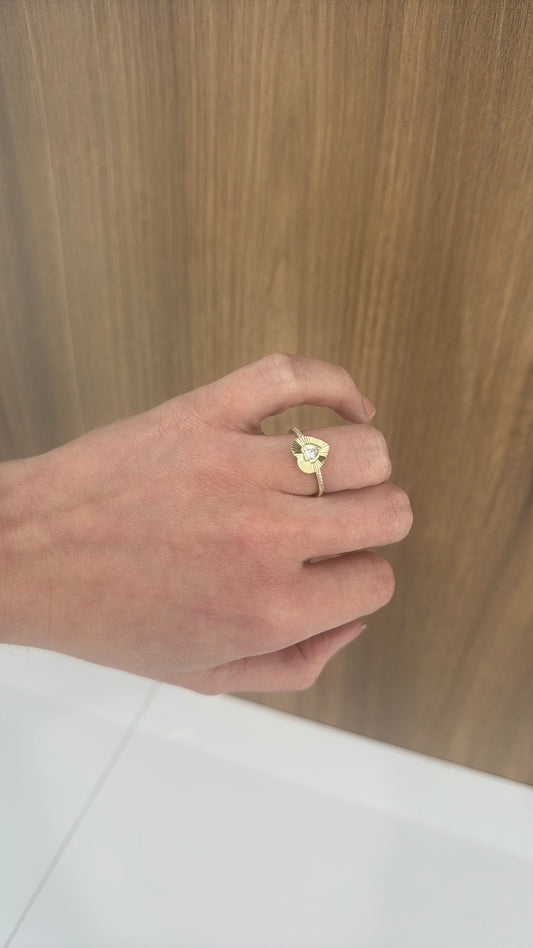 10K Heart Ring