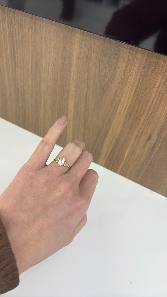 14K Oval Stone Ring