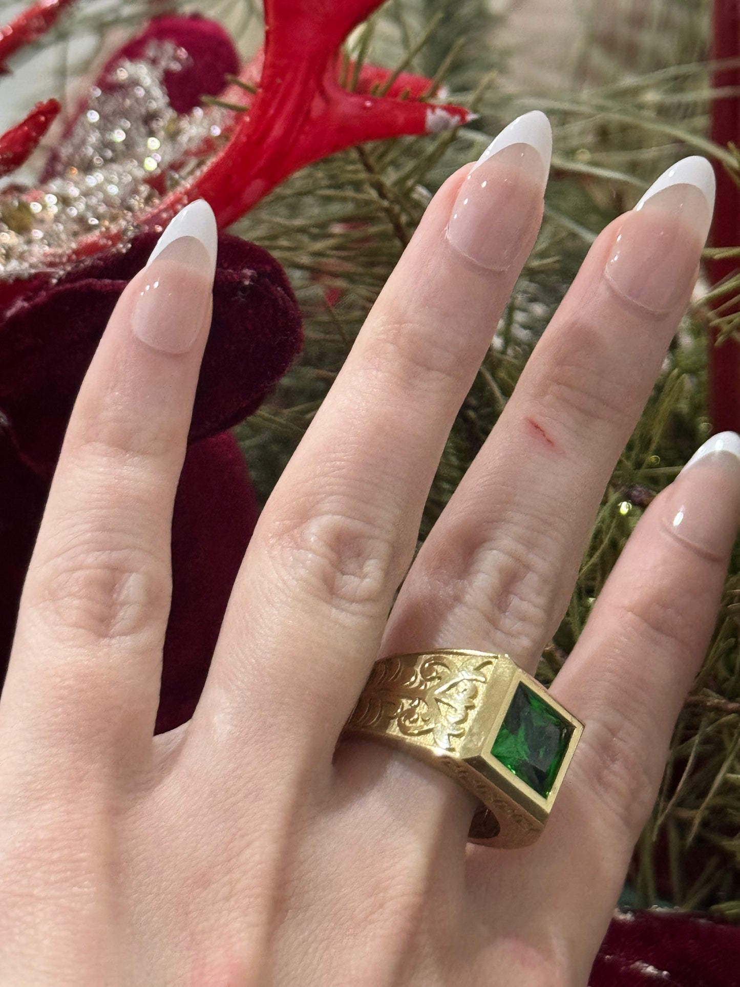 10K Green Stone Ring