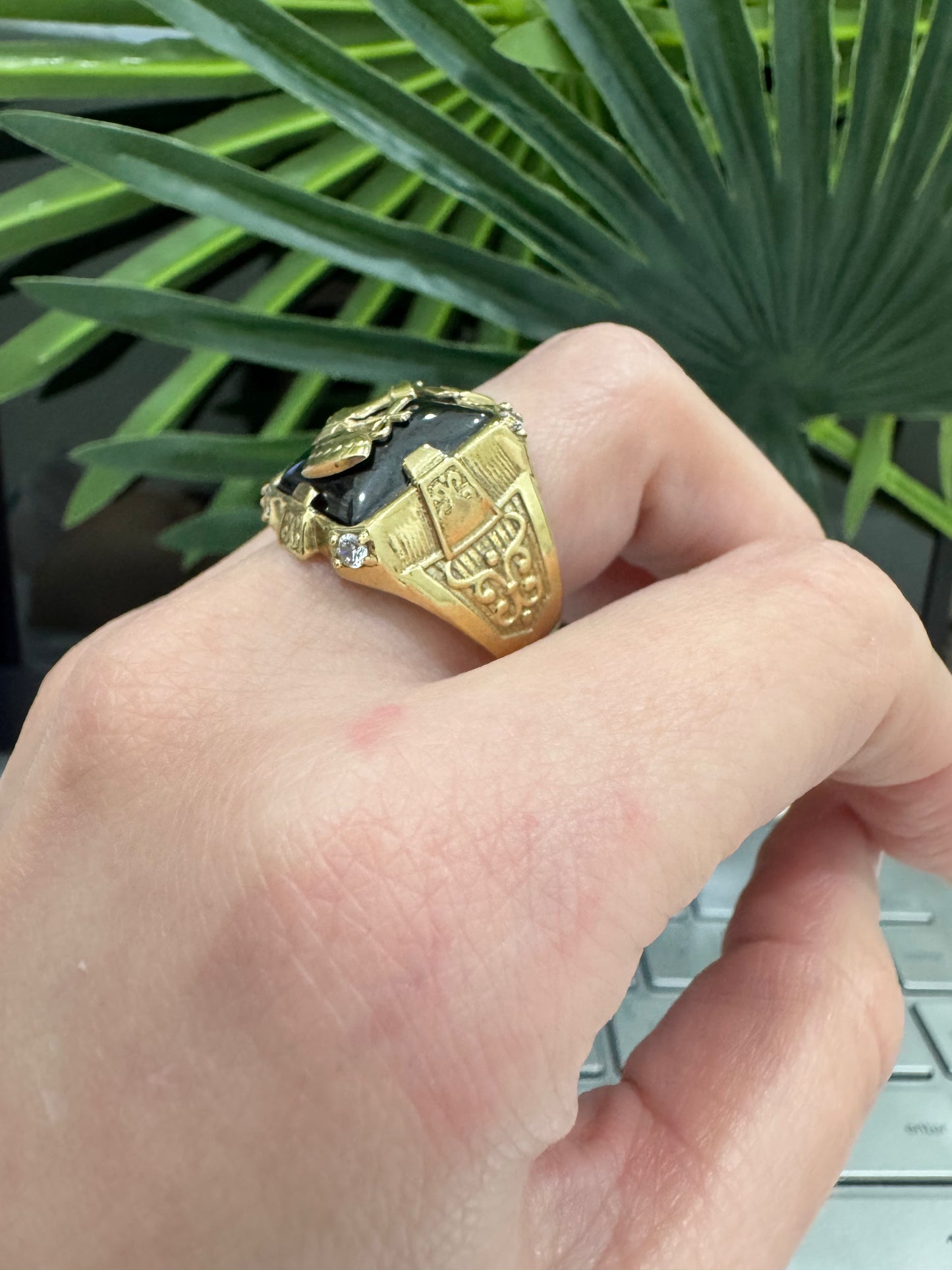 10K Nefertiti Ring