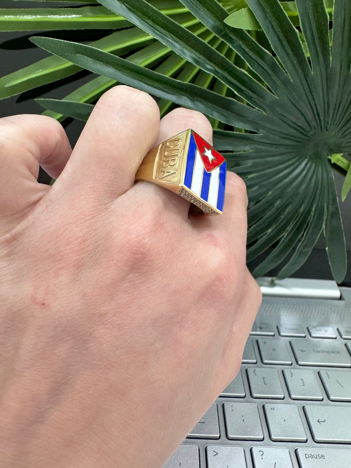 10K Cuban Flag Ring