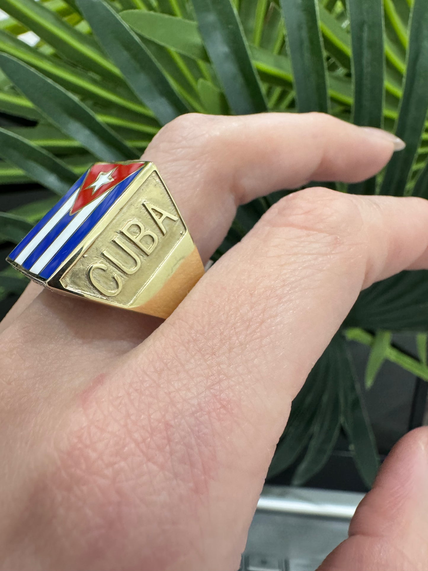 10K Cuban Flag Ring