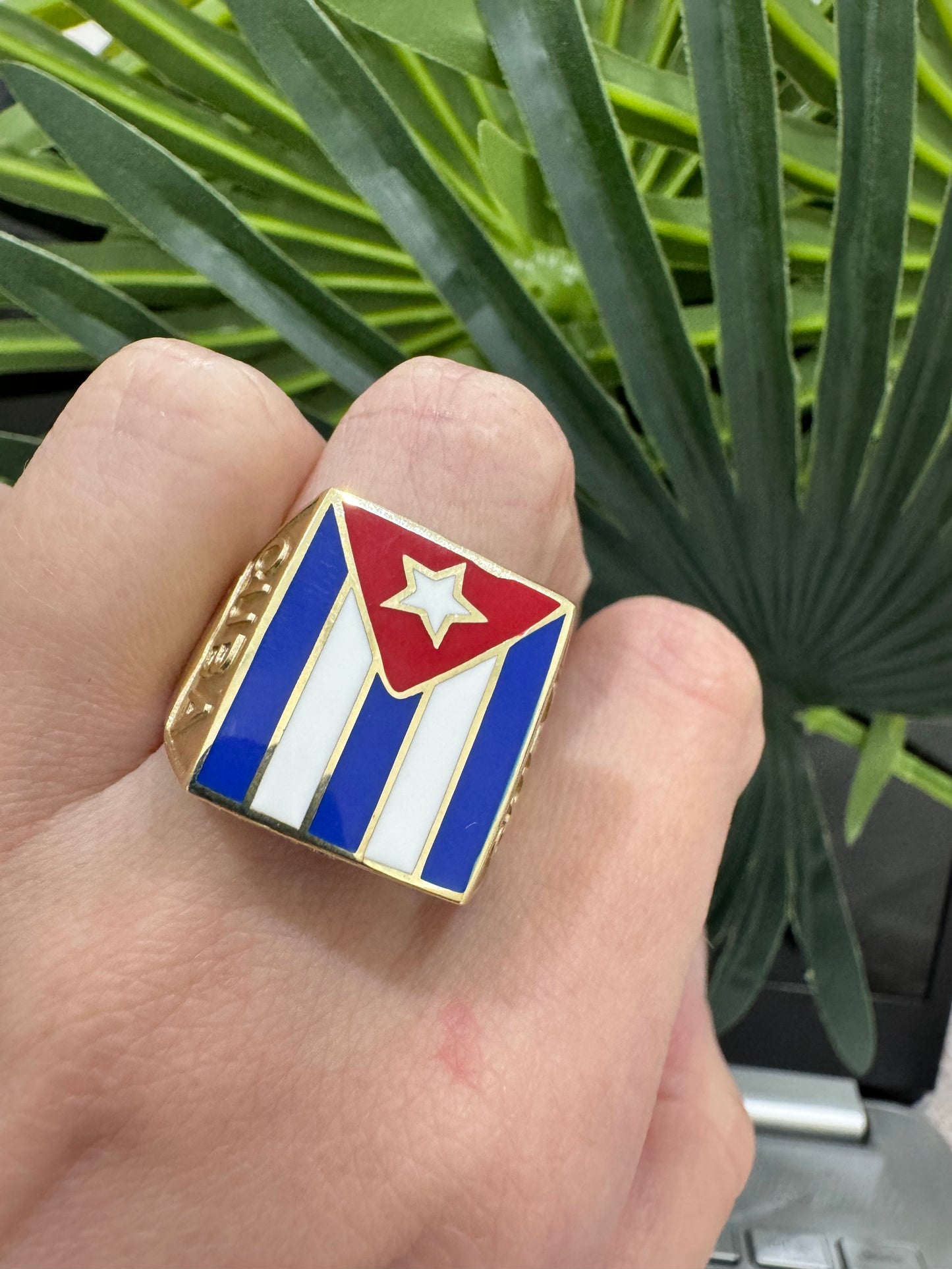 10K Cuban Flag Ring