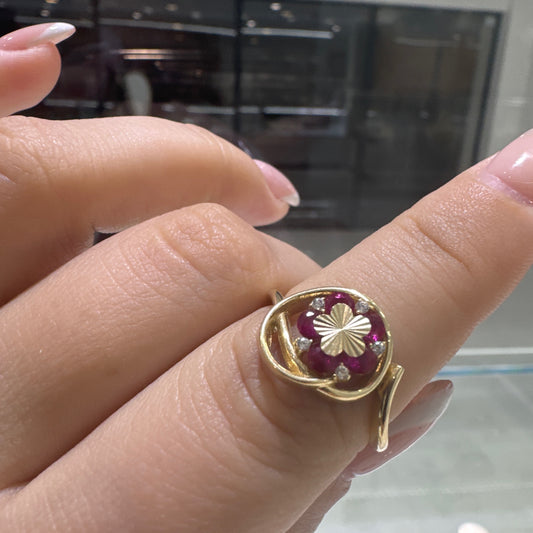 14k Flower Ring 73/4 3g