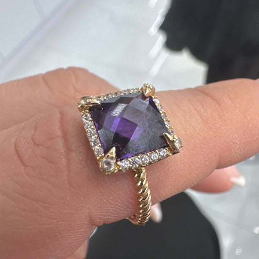 14k Violet Zircon Ring 2.8g