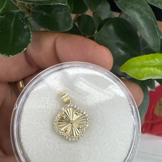 14k pendant 1.6g