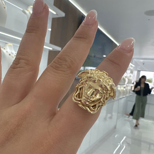 14k Medusa ring 23.6g 73/4